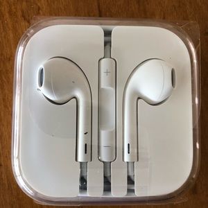 Apple ear buds wired NEW!